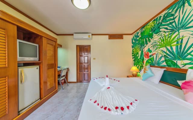Panda Hotel（Patong Beach） - photo 4