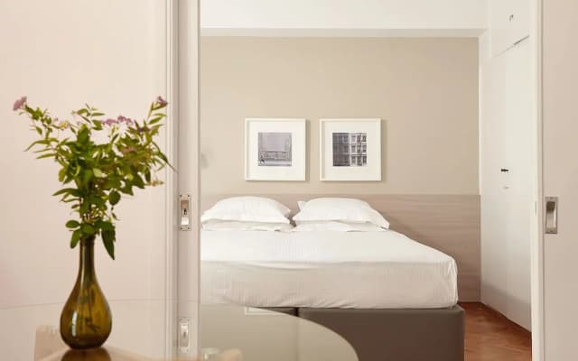 Parthenon Apartment - photo 2