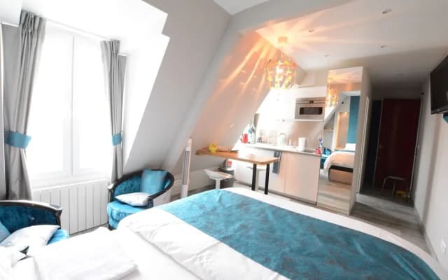 Victor Hugo - Your Home in Paris - photo 5