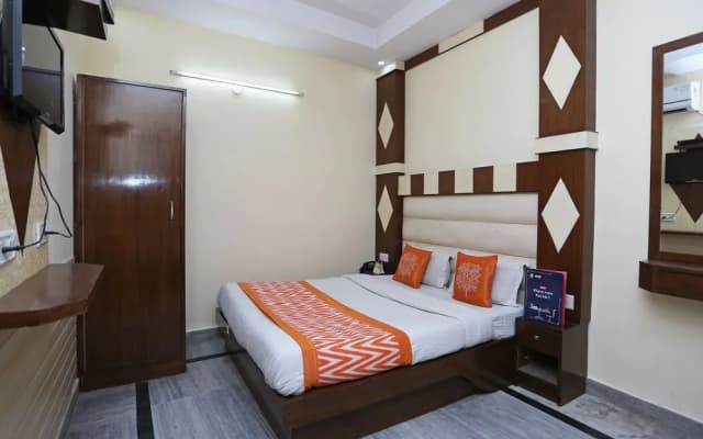 OYO 6124 Lord Krishna Dx Inn - photo 2