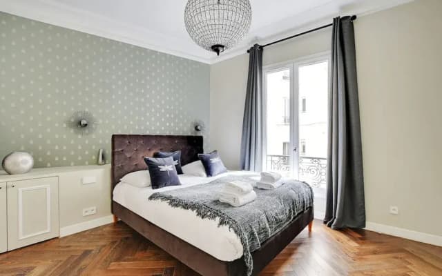 Charming Apartment - 1br/4p - Place Victor Hugo - photo 2