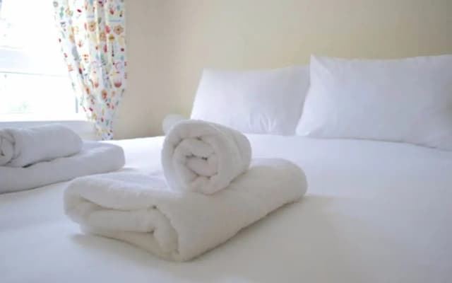 1 Bedroom Flat In Old Town - photo 2