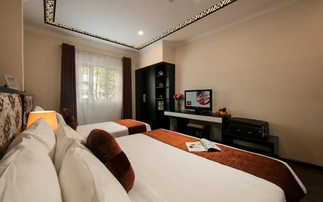 Serenity Premier Hotel - photo 3