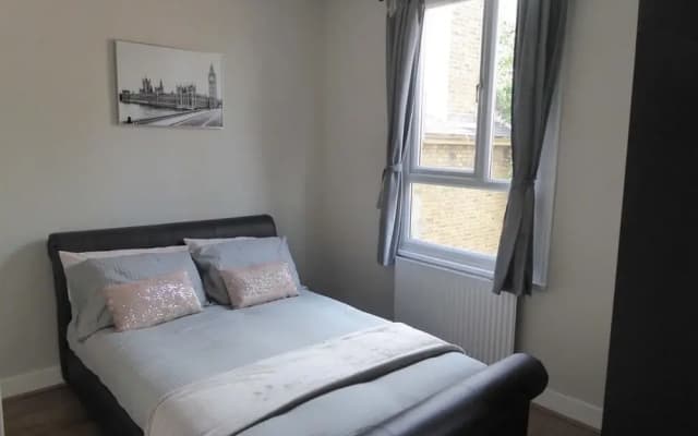 Turnpike House - photo 3