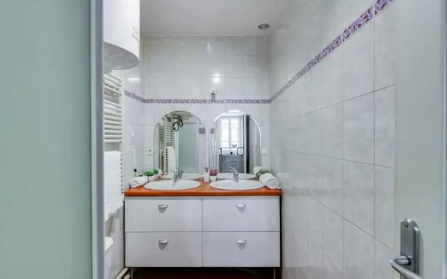 Into Paris - Appartement Coeur Du Marais - photo 5