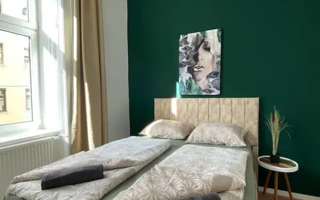 Spacious 8BR Apt with Terrace 16P - photo 3