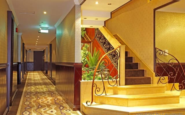 Carlton Tower Hotel - photo 4