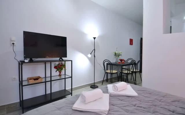 Metaxourgeio A, A Minimal Apartment - photo 5