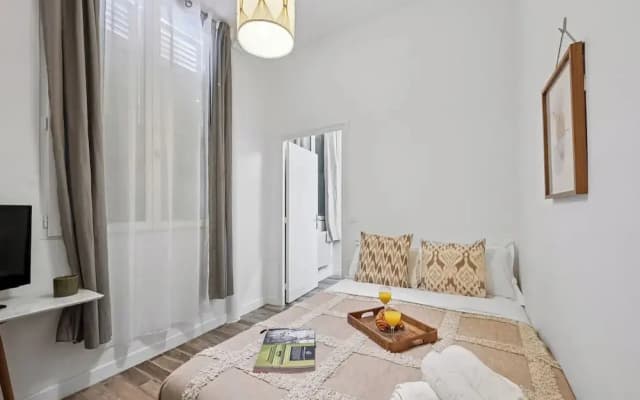 Stylish 1BR Flat Near Luxembourg Gardens - photo 4