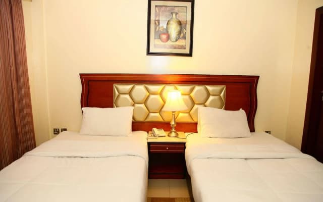 Saffron Hotel - photo 5