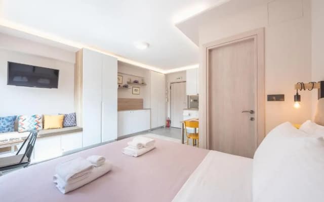 ✰Bright, renovated, spacious and cosy studio✰ - photo 3