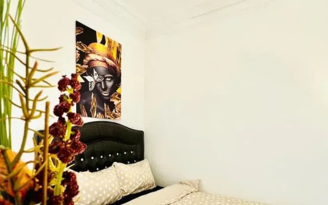 Affordable 4BR Apt Walk to FAC Platz - photo 2