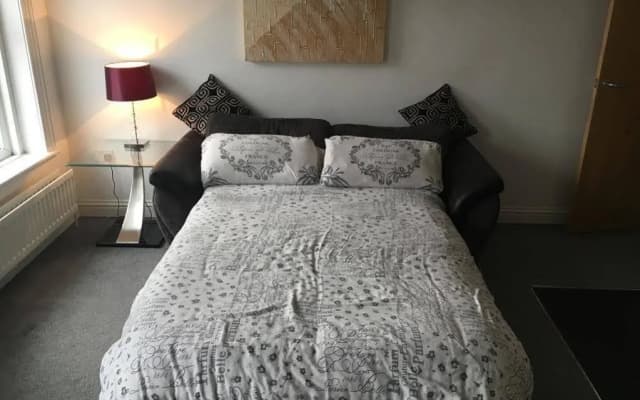 E2 Apartments - photo 2