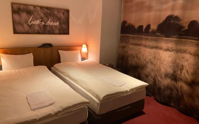 The Wall Hotel - photo 2