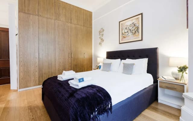 Bright and Modern Mayfair Apartment - photo 5