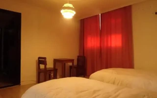 8MOTEL - photo 3