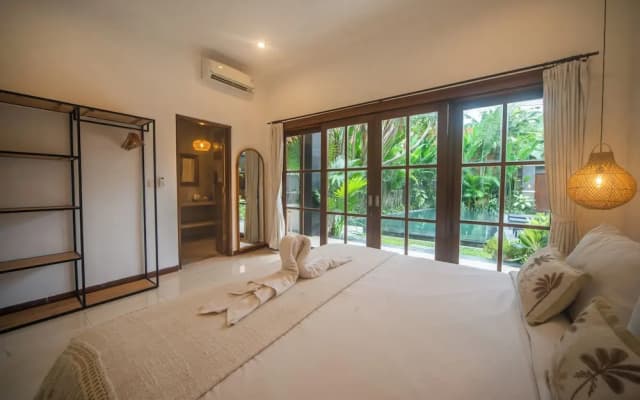 3BR Villa White Rose Central Canggu - photo 3