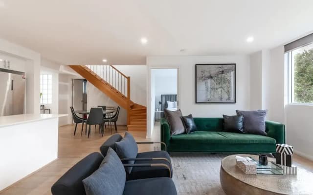 Modern Stylish Penthouse - photo 2