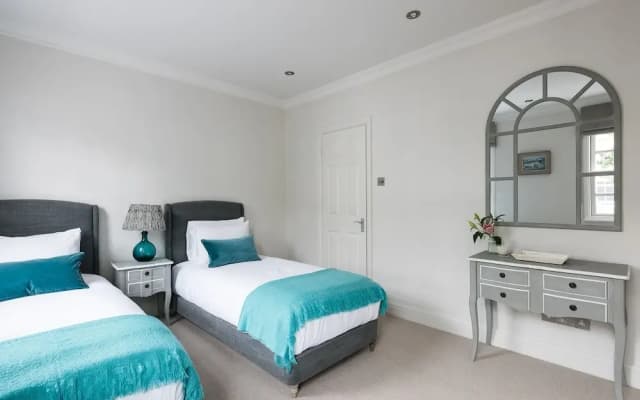 Ultra luxurious London home for 5-7 - photo 3