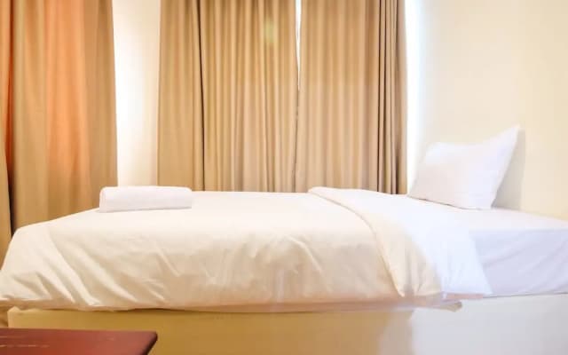 Spacious Riverside Pluit Apartment - photo 3