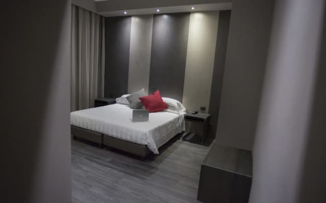 9V9 Hotel - photo 4