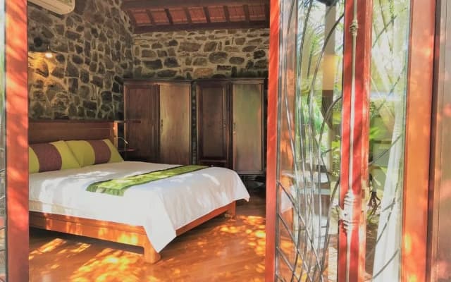 An Bang Beach Stone Villa - photo 2