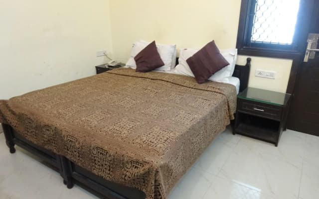 Check In Room RK Ashram - photo 4
