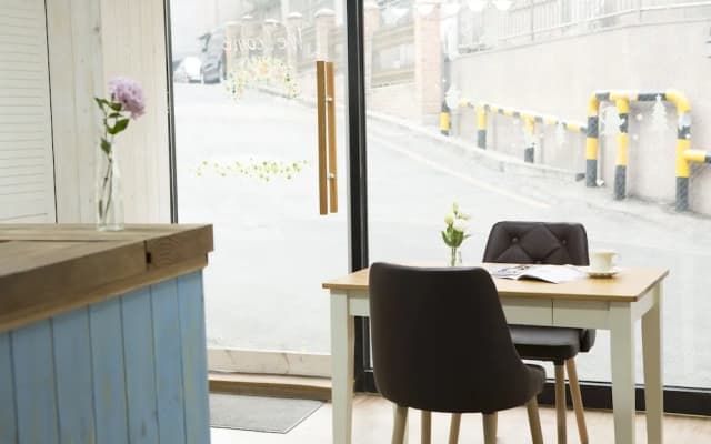 WELL PLUS BNB Guest House - photo 3