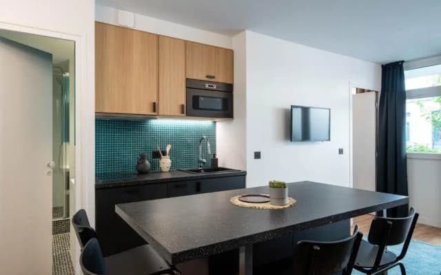 NEW - Superbe 1 Bdr Appt - Design 60'S - Paris 15e - photo 2
