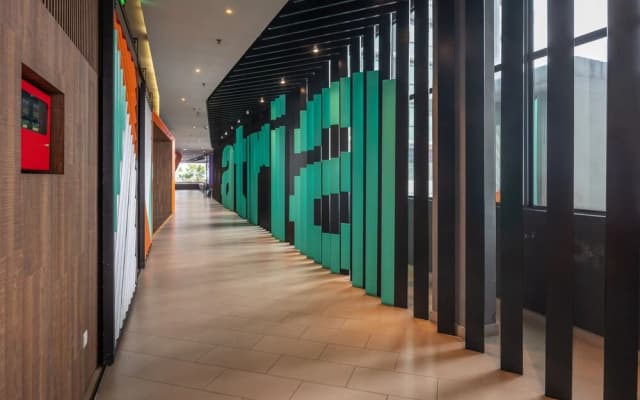 Atria SOFO Suites by Airhost - photo 5