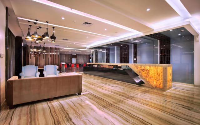 StarRay Hotel Jakarta Mangga Dua Square - photo 2