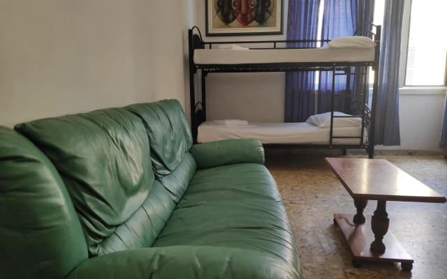 Two Ducks Hostel - photo 2