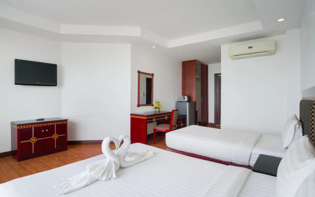 Jomtien Hisotel - photo 4