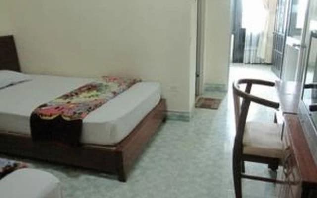 Ha Binh Hotel - photo 4