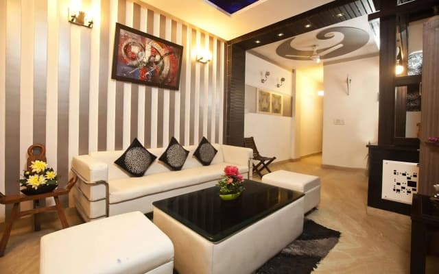 RK Residency Hotel - photo 2