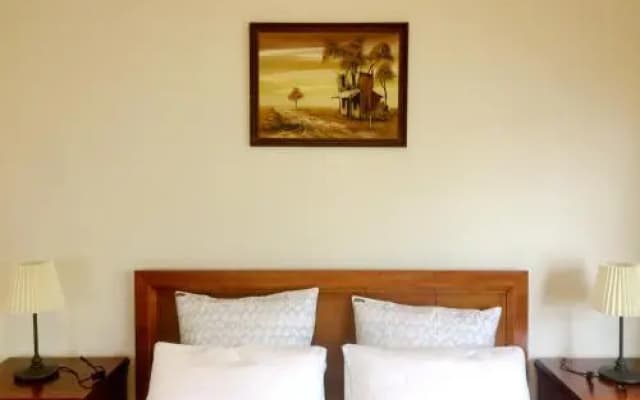 Convenient, Bright and Affordable 2 Bedroom Unit - photo 2