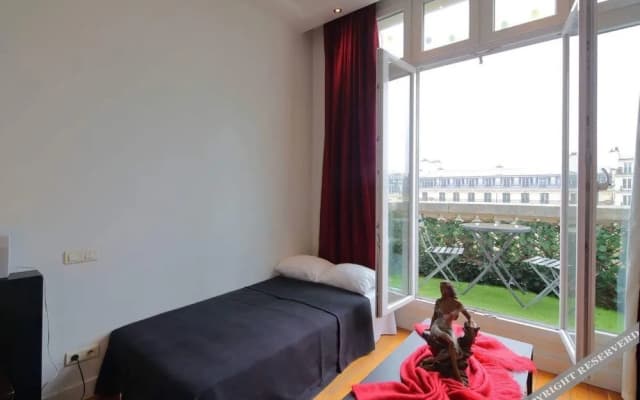 Loft Champs Elysees - photo 2