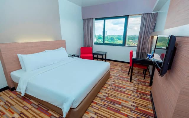 Harbour View Hotel - photo 3