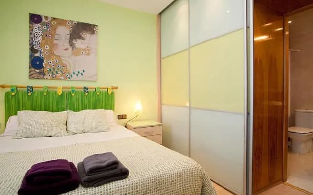 Sants-Montjuic Rambla Badal - Four Bedroom - photo 3