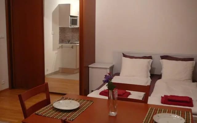 Primavera Apartments - photo 2