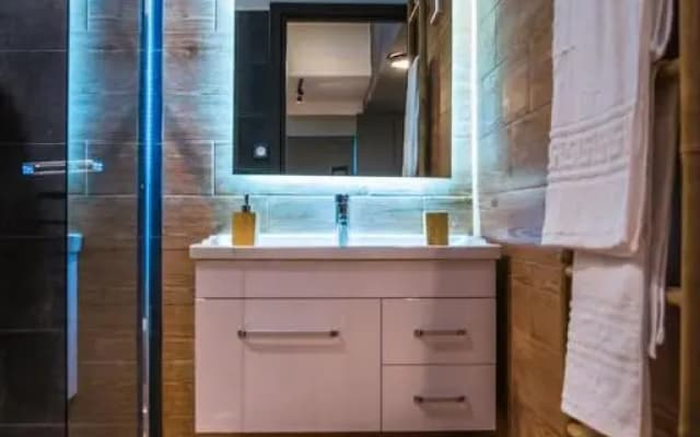 NOHO Boutique , premium living Dikeou 8 - photo 4