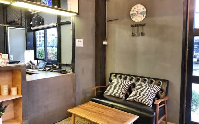Bed To Bangkok - Hostel - photo 3