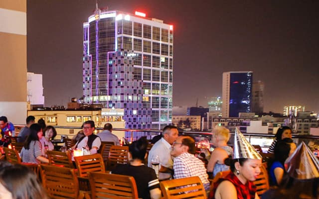 Caravelle Saigon Hotel - photo 2