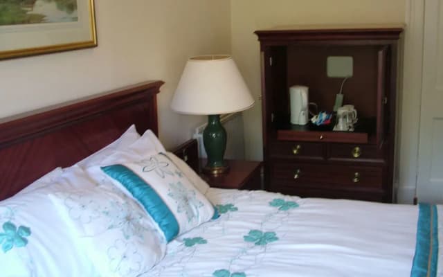Regis Guest House - photo 4