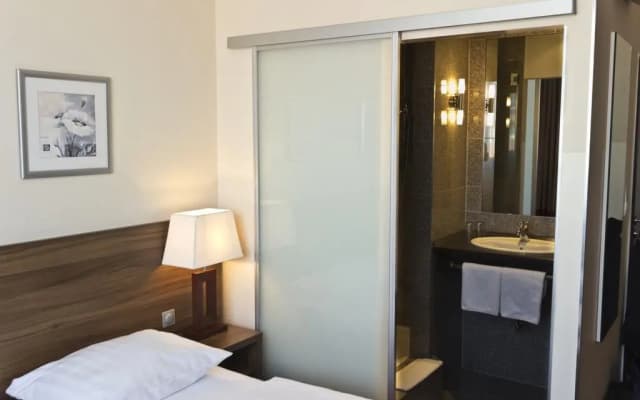 Ivbergs Hotel Berlin Messe - photo 3