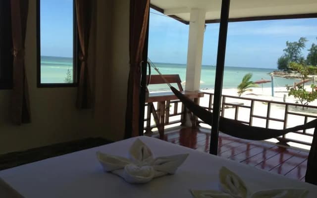 Seaview Rainbow Bungalow - photo 2