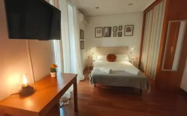 Apartamentos Madrid Atocha - photo 2