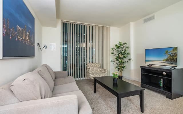 1st Brickell Boutique Residences by Nomad Guru - photo 2