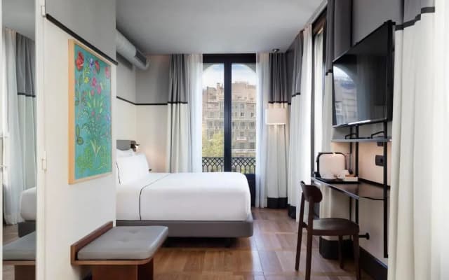 Hotel Praktik Èssens - photo 2