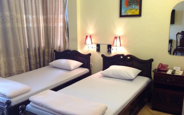 Phong Lan Hotel - photo 4